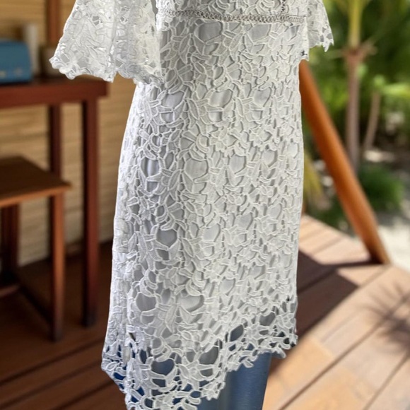 Ryan Michelle Elegant White Lace Dress size PS - Picture 4 of 6